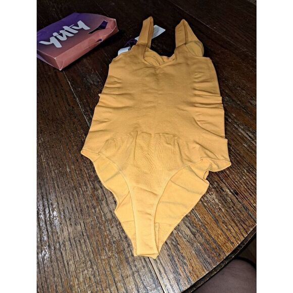 New Medium Large Fabletics Yitty Mimosa Nearly Naked Shaping Thong Bodysuit NWT - Picture 5 of 7